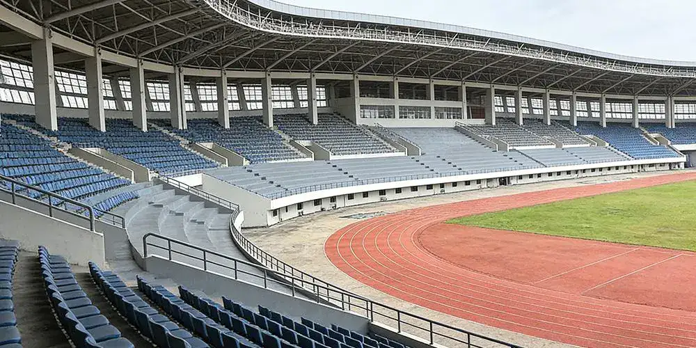 Stadium stands with polyurea waterproofing and wear protection coating